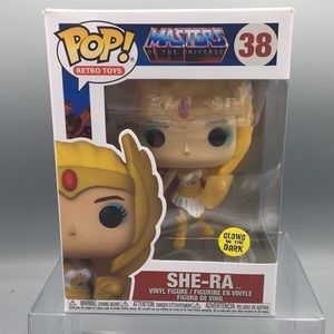 38 Masters of The Universe She-Ra Glow Funko Pop